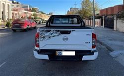 نيسان نافارا